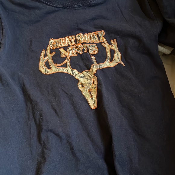 Youth large shirts 30 for all or 5 dollars a piece - Picture 4 of 8